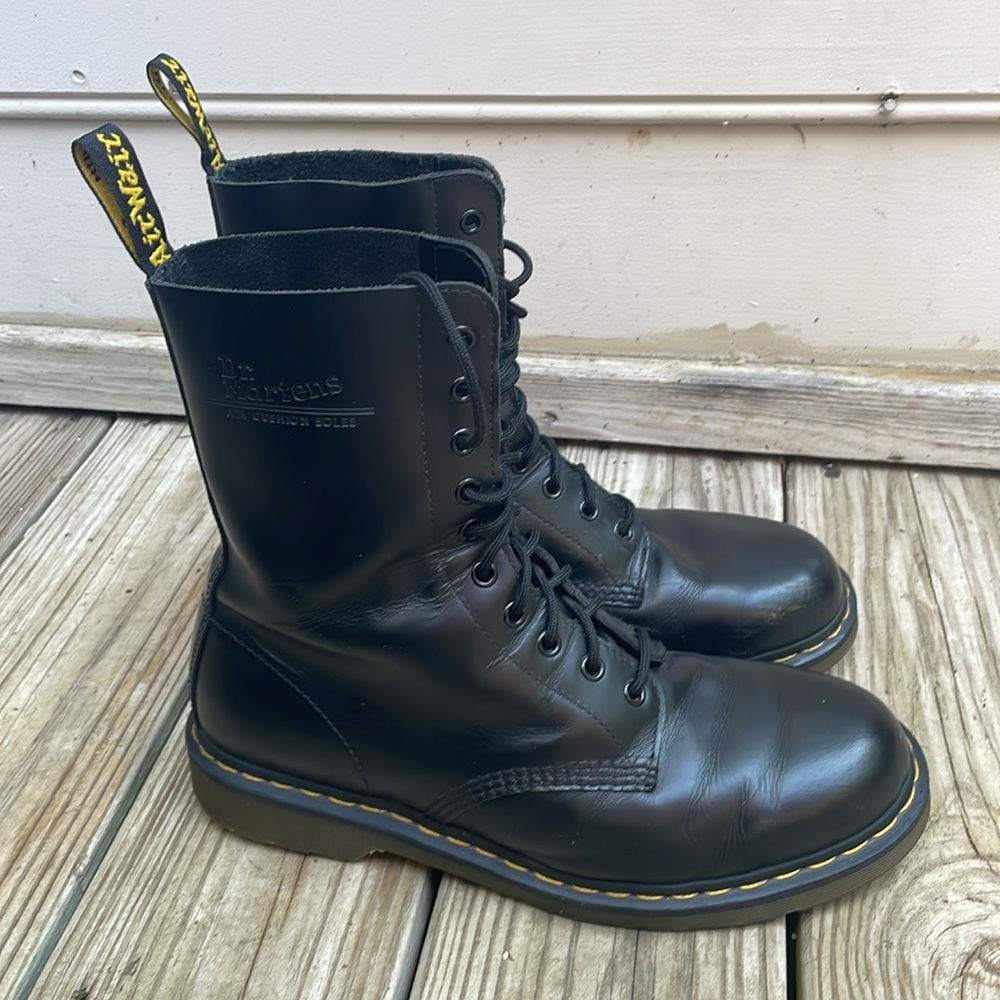 Dr. Martens 1460 Black Leather 8-Eye Lace-Up Boots Men’s US 10 / Women’s US 11 - Picture 10 of 16